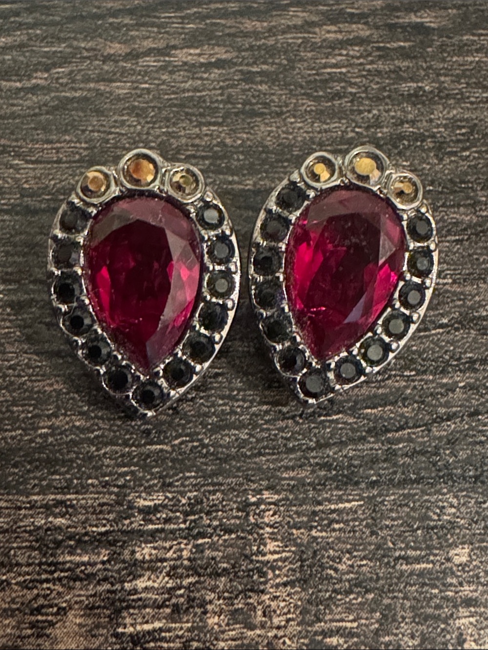 Swarovski Crystal Clip-on Earrings Sparkling Teardrop Ruby-Red